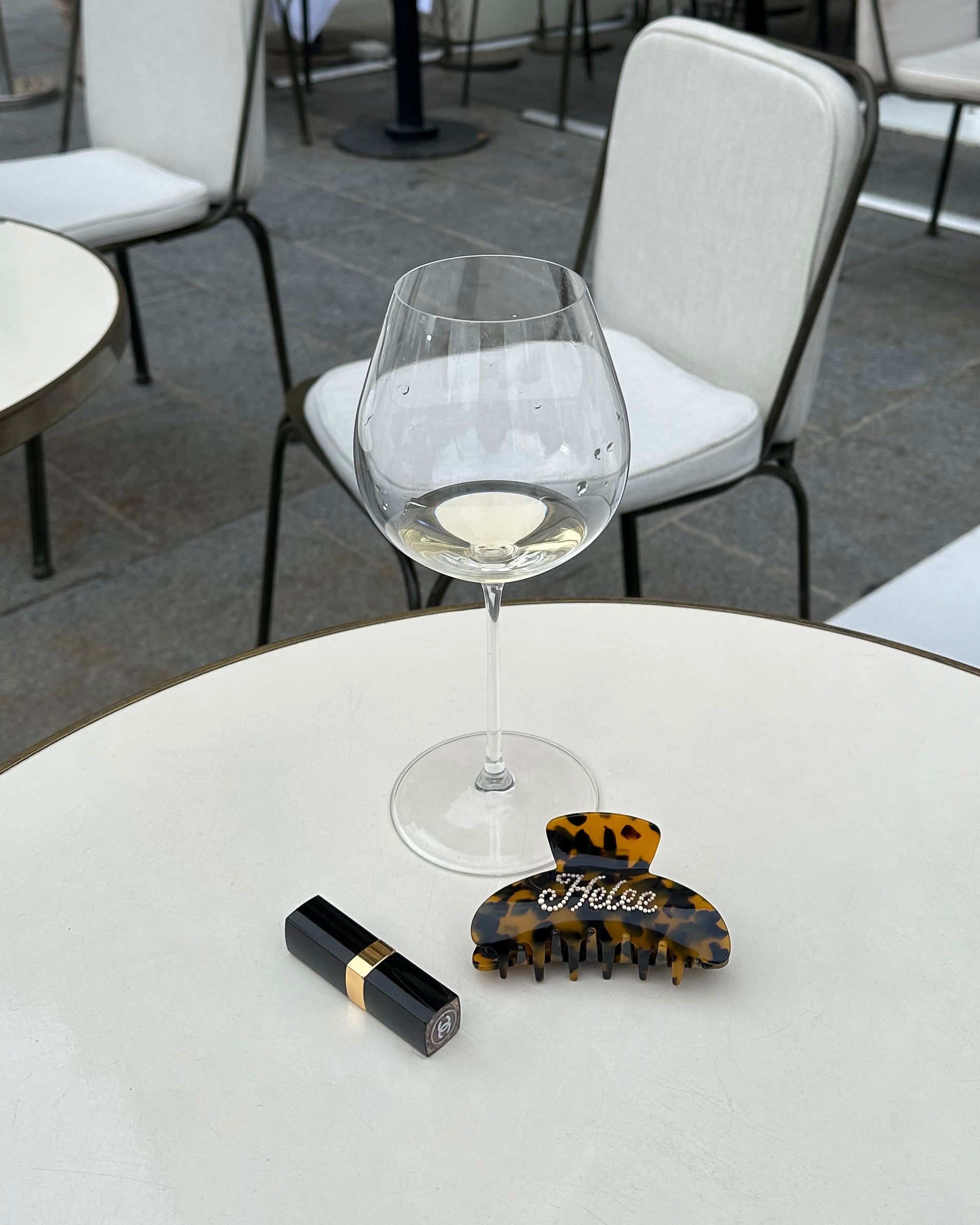 Custom Acetate Helee hair comb, Rhinestone hair combs Paris, Midnight mercury blue, Pearl hair accessories Helee, Handcrafted hair combs, Personalized hair combs, custom hair accessories, hair accessory, Parisian combs, paris accessory, Helee hair combs, french hair accessories, french custom combs, Pearl-studded hair combs, Parisian hair jewelry, helee, Elegant acetate hair combs, French chic hair combs, Handmade hair jewelry Paris, Peignes Helee, Peignes en acétate personnalisés, Peignes personnalisés, Accessoires capillaires Helee Paris, accessoire cheveux, peigne cheveux, peigne en acetate, vis parisienne, paris vibes, parisian chic, salle de bain parisienne, paris bathroom, bathroom accessories, hair care, bathroom in paris